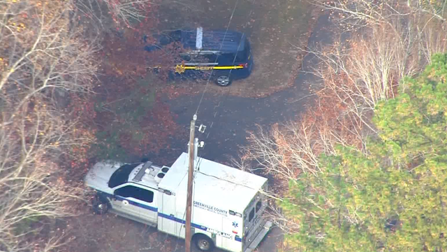 South Carolina: Crews rescue man who fell down 60-foot ravine - Vimarsana News