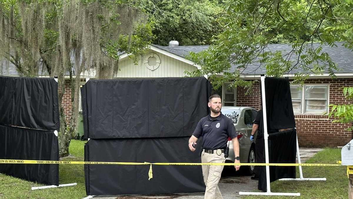 Hinesville police investigating after man found dead inside car