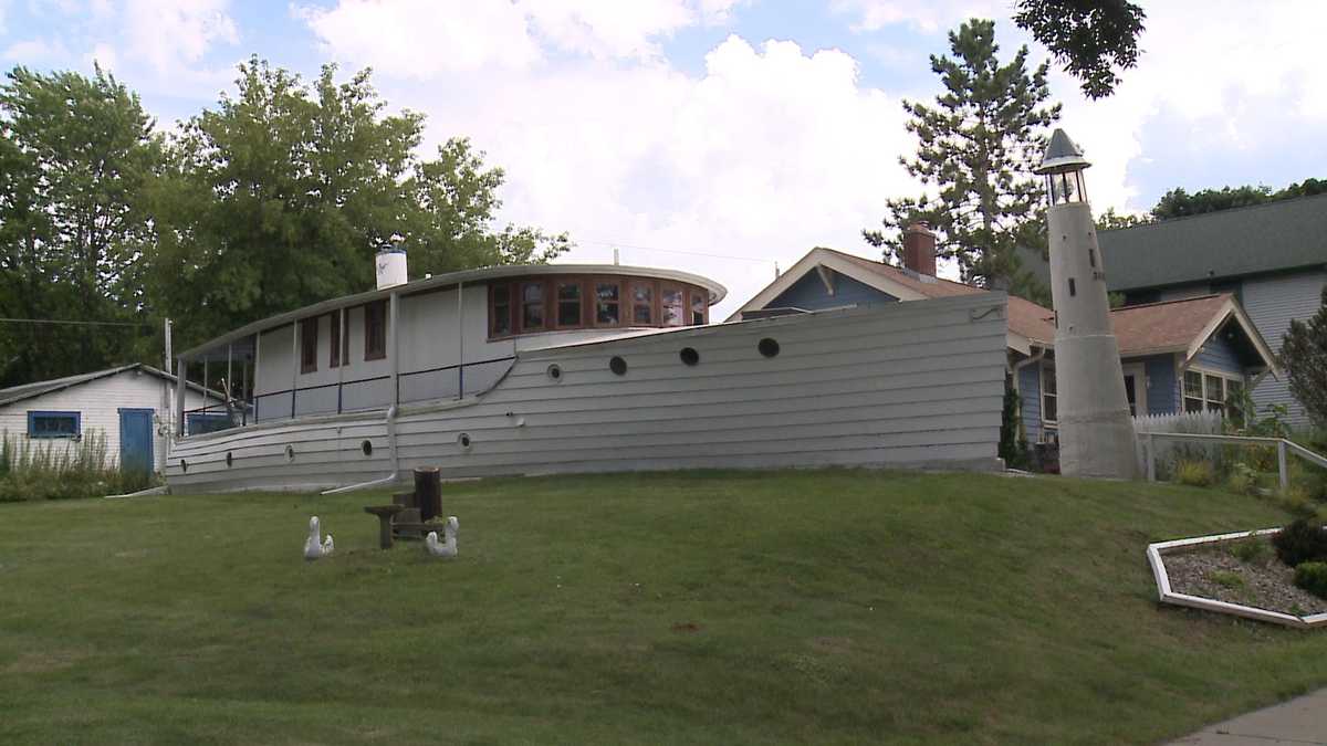 Photos Milwaukee's 'Boat House' on the market
