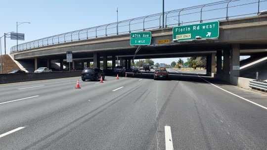 Highway 99 lanes blocked after big rig crash in Sacramento, Caltrans says - Vimarsana News