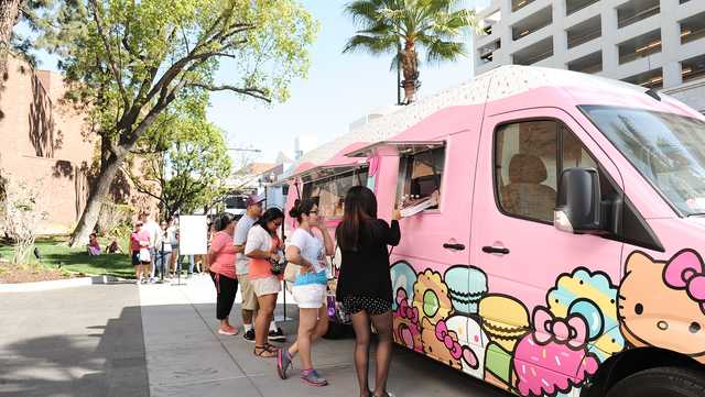 Hello Kitty Cafe pop-up truck coming to Sacramento with limited edition  merch, snacks