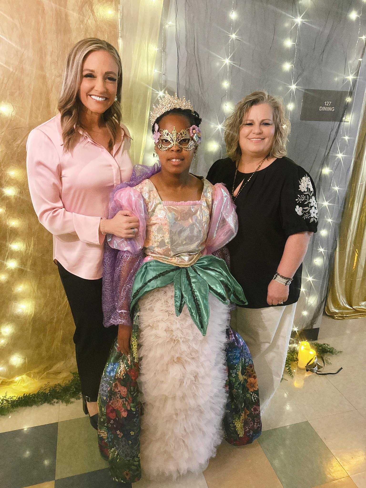 From drawing to dress how a young artist’s vision became a prom night triumph. Here's how