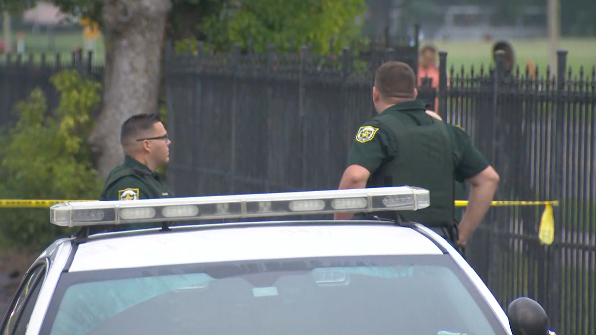 Man dead after shooting at Orange County apartment complex