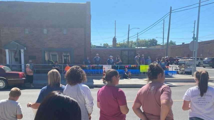 Holden holds homecoming parade for little girl injured in horse and buggy crash