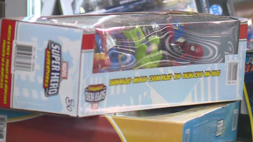KC Barbershop holds holiday toy and food drive
