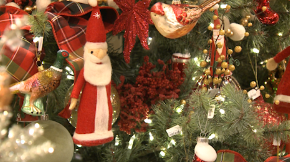 Louisville's holiday season has started in Chenoweth Square - Vimarsana News