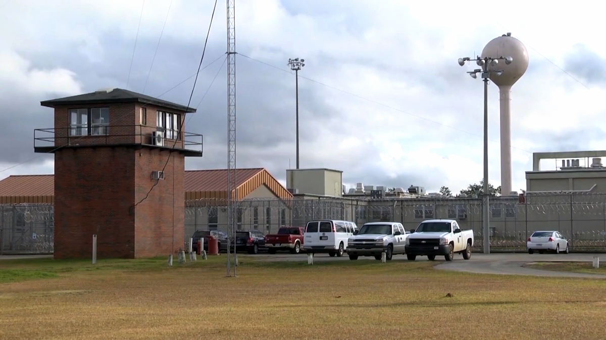 Alabama officials tour aging, understaffed prison in Atmore