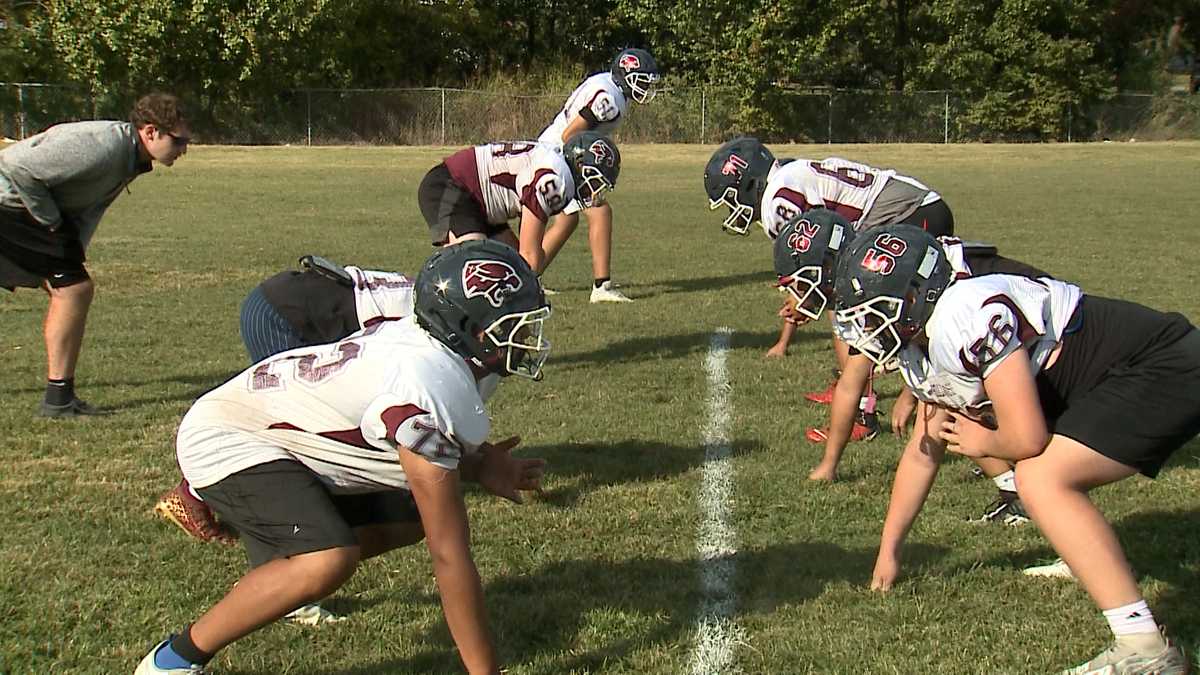 UPS Jobs Team of the Week Holy Cross Cougars