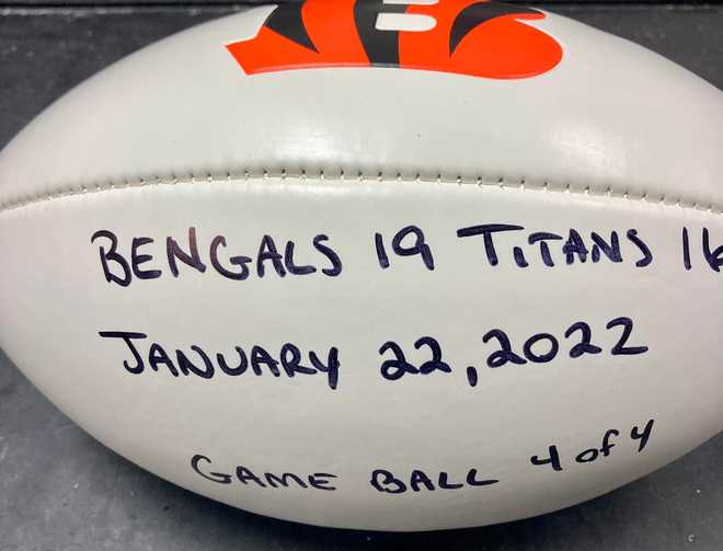 Zac Taylor again hit local bars to gift game balls after win over TEN