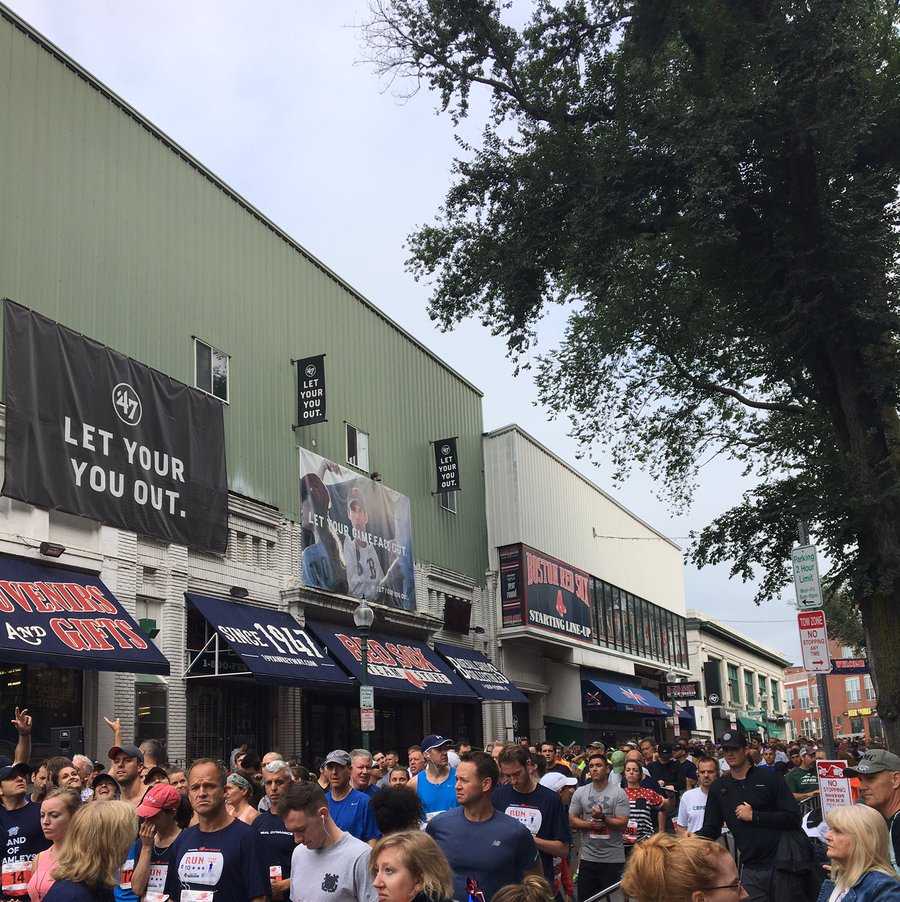 Thousands take part in annual Run to Home Base at Fenway