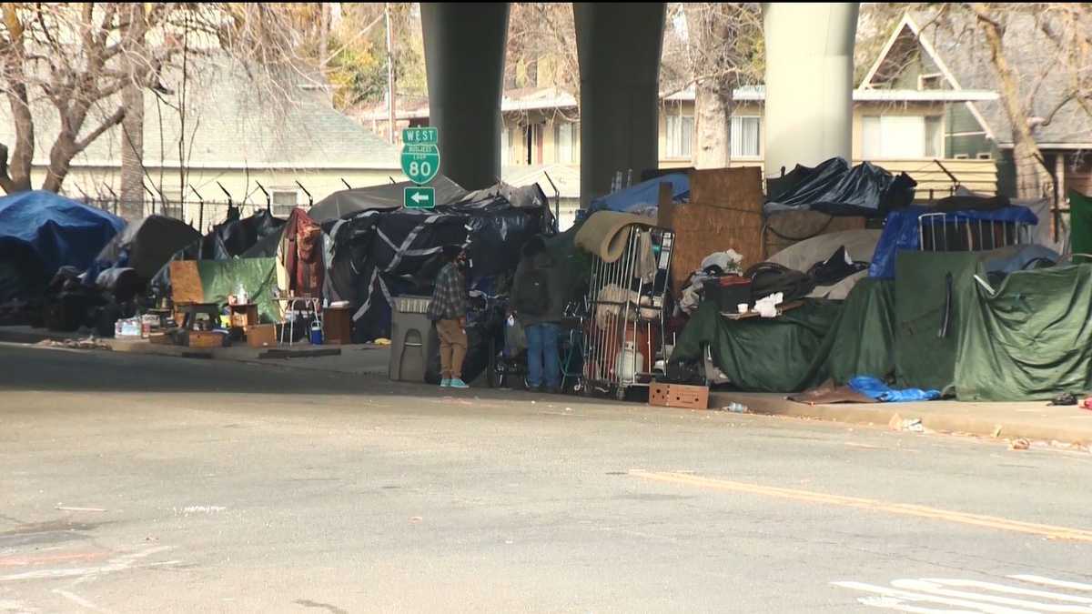 CA governor's mental health care plan for homeless advances