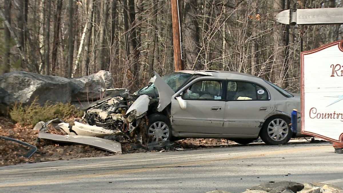 Driver hurt in crash that shut down Smyth Road in Hooksett