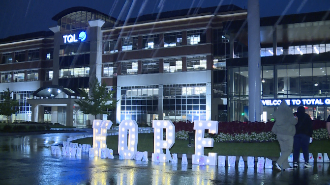 Neighborhood gathers for ‘Lights of Hope’ show to honor folks impacted by most cancers
