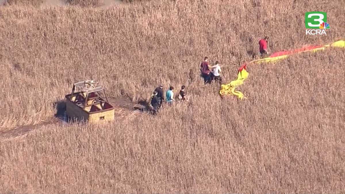Hot air balloon makes emergency landing near Vallejo