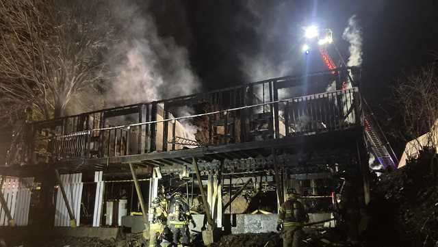 Building destroyed, roof collapses during fire in Ogunquit - Vimarsana News