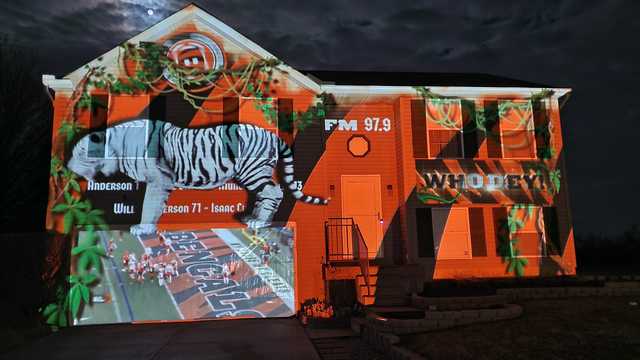 Ohio house lit up in orange and black to celebrate the Bengals - Vimarsana News