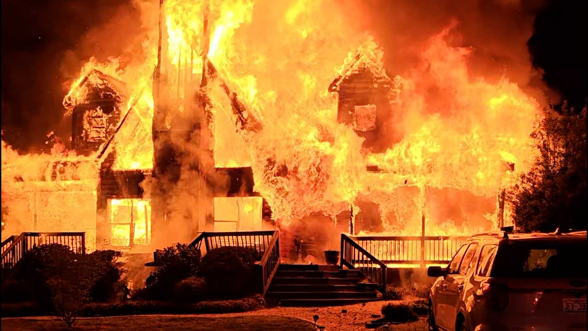 North Carolina: Triad family escapes early morning house fire - Vimarsana News