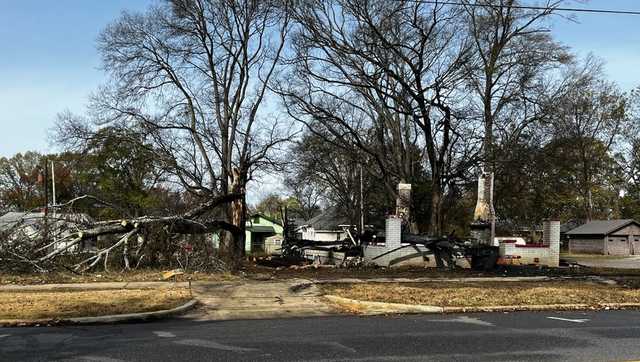 Thanksgiving morning fire destroyed house in southwest Birmingham - Vimarsana News
