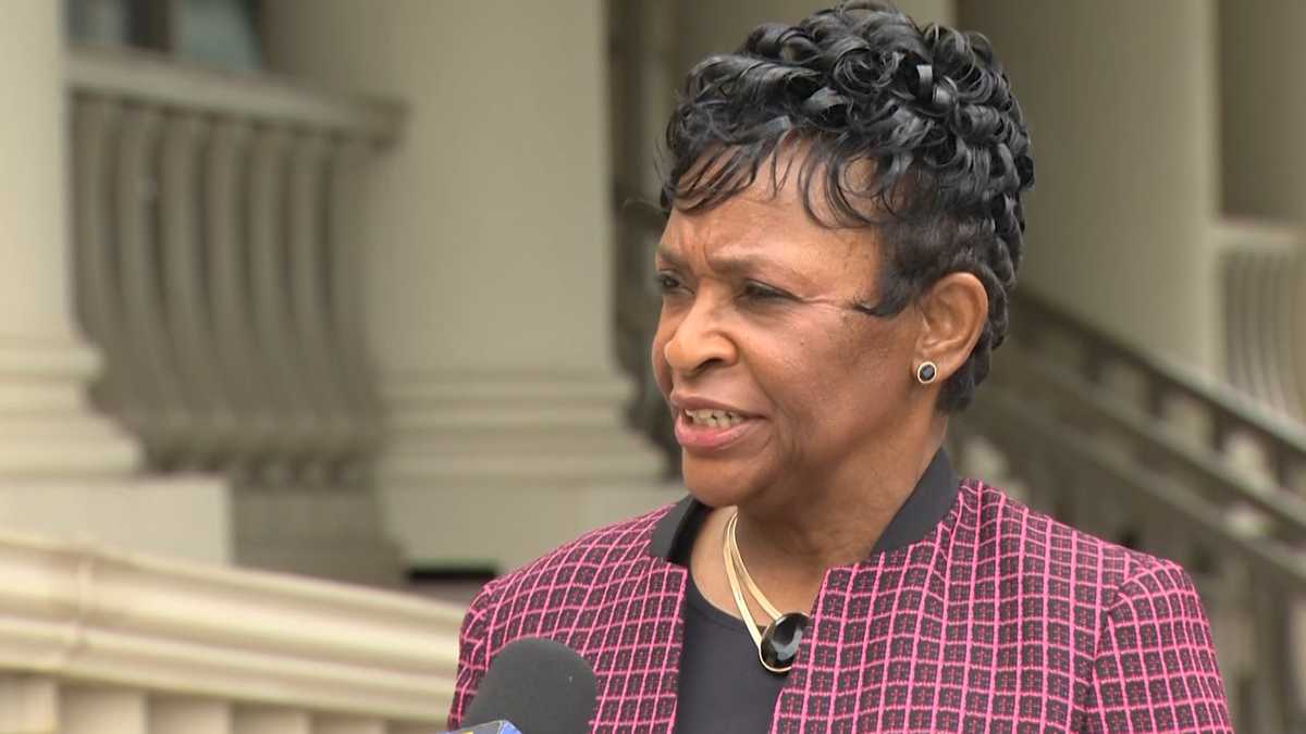 Maryland House speaker stepping down, to keep delegate seat