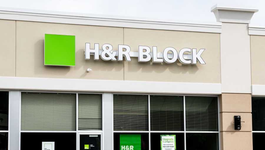An H&R Block store is shown in North Brunswick Township, New Jersey. (Photo by Michael Brochstein/SOPA Images/LightRocket via Getty Images)