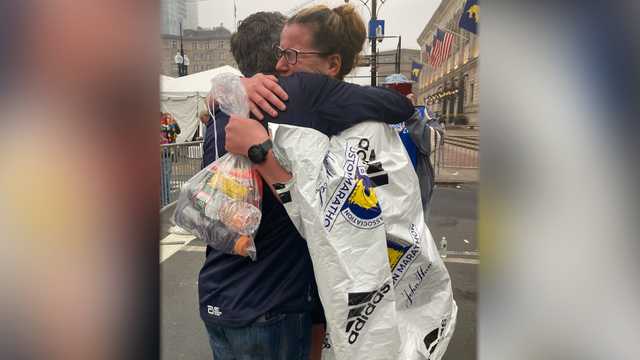 Marathon runner gifted medal by fellow finisher after BAA ran out - Vimarsana News
