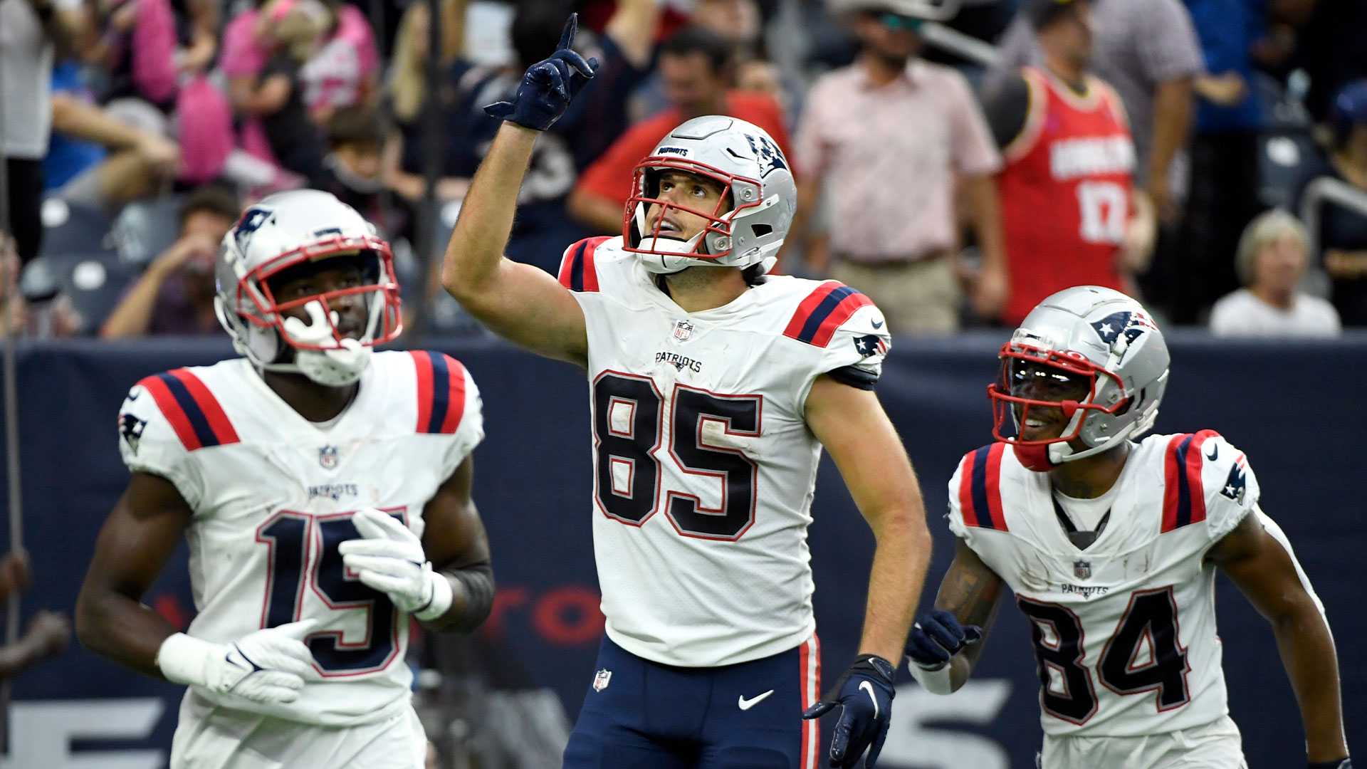 Patriots rally to defeat Texans on late field goal