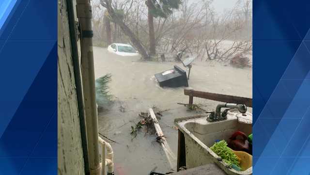 Hurricane Ian: Man shelters in his Steelers bar on Sanibel Island - Vimarsana News