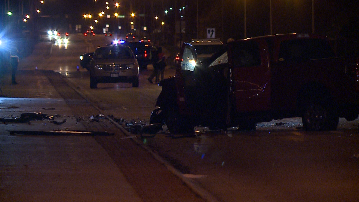 Papillion man critically hurt in Saturday night crash
