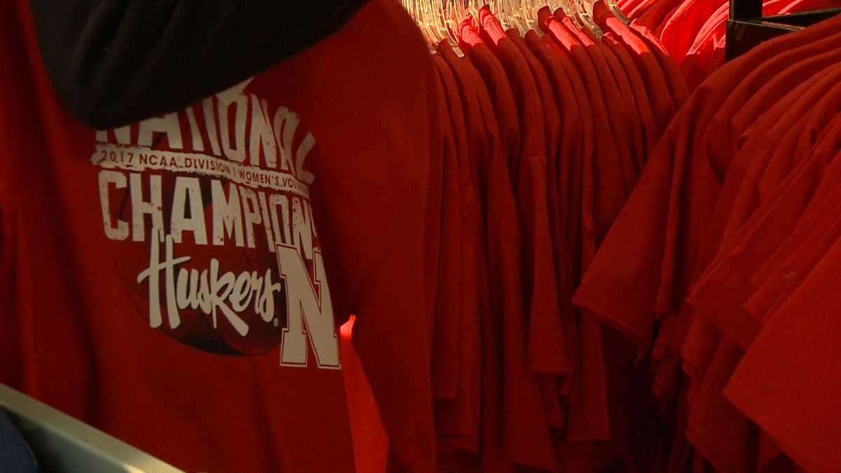 Fans rush to buy Husker Volleyball Championship apparel
