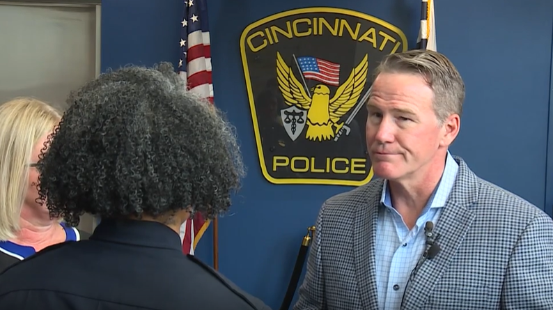 Ohio Lt. Gov. Husted tours Cincinnati Police Academy Tuesday afternoon - Vimarsana News