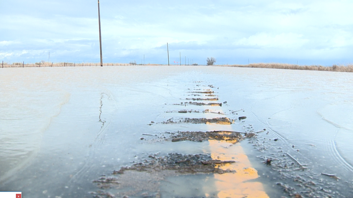 Flooding keeps Highway 20 closed in Colusa County
