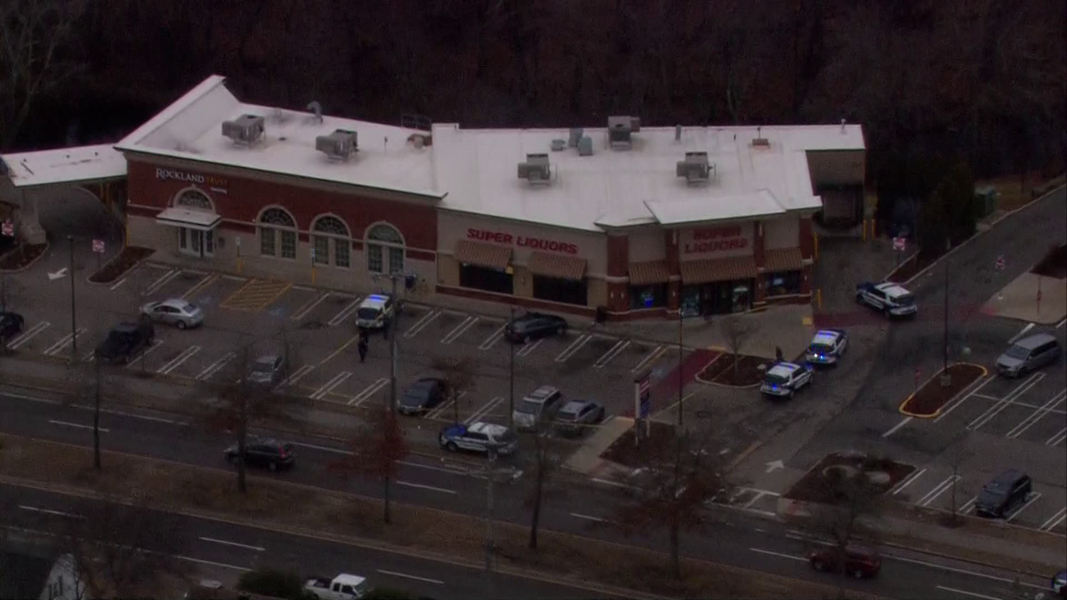 Pedestrian injured when car strikes Hyde Park liquor store