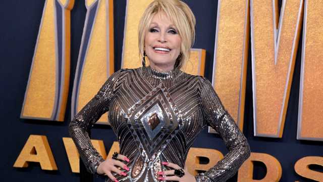 Dolly Parton receives $100 million Courage and Civility Award from Jeff Bezos, Lauren Sanchez - Vimarsana News