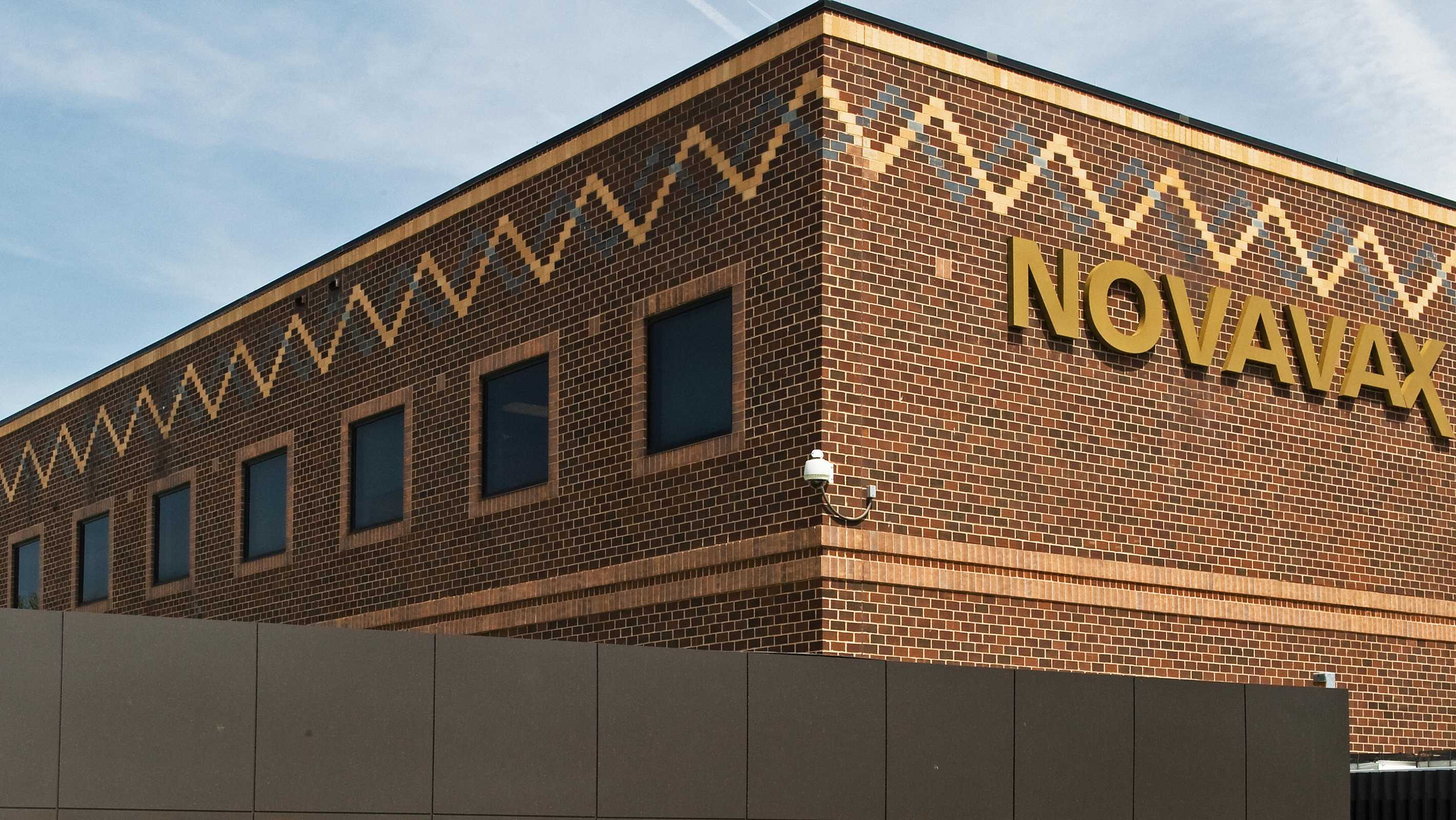 FDA advisers to weigh risks and benefits of Novavax's COVID-19 vaccine - Vimarsana News
