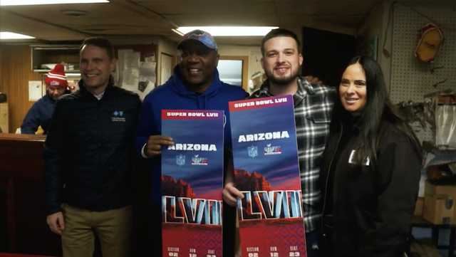 Man who broke into a school to shelter people from deadly blizzard awarded Super Bowl tickets - Vimarsana News