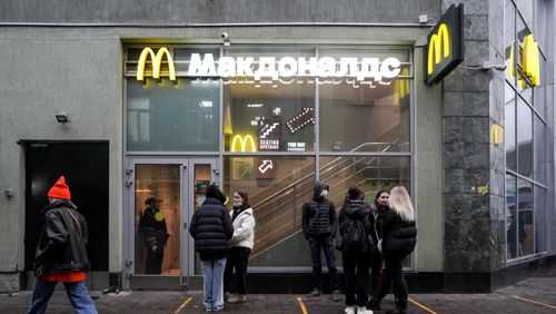McDonald's announces temporary closure of its Russian restaurants - Vimarsana News