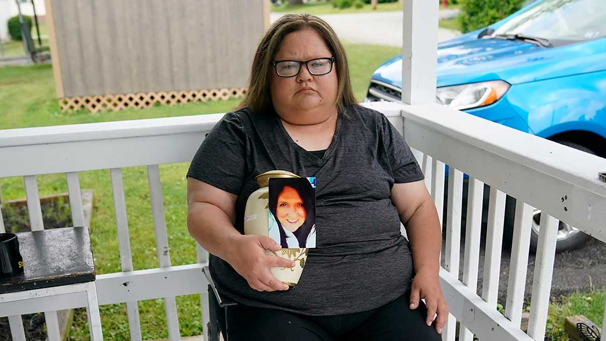 911 dispatcher charged with involuntary manslaughter after allegedly ...