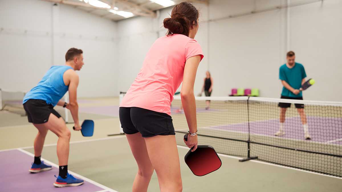 Woman unknowingly plays pickleball with Steelers