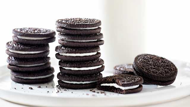 Do you split your Oreo? Researchers explain the science to get the filling to stick to one side - Vimarsana News