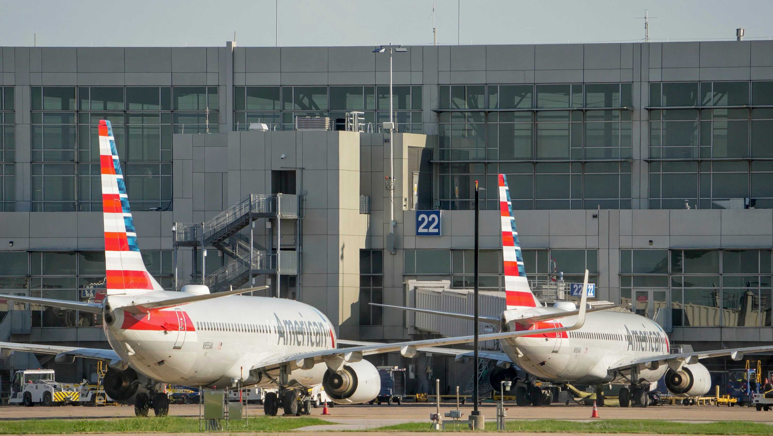 American Airlines worker dies at Texas airport - Vimarsana News