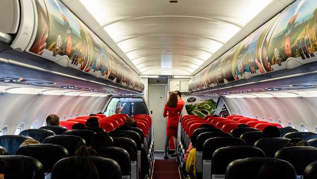 Catching a plane over the holidays? Flight attendants are sharing their air travel secrets - Vimarsana News