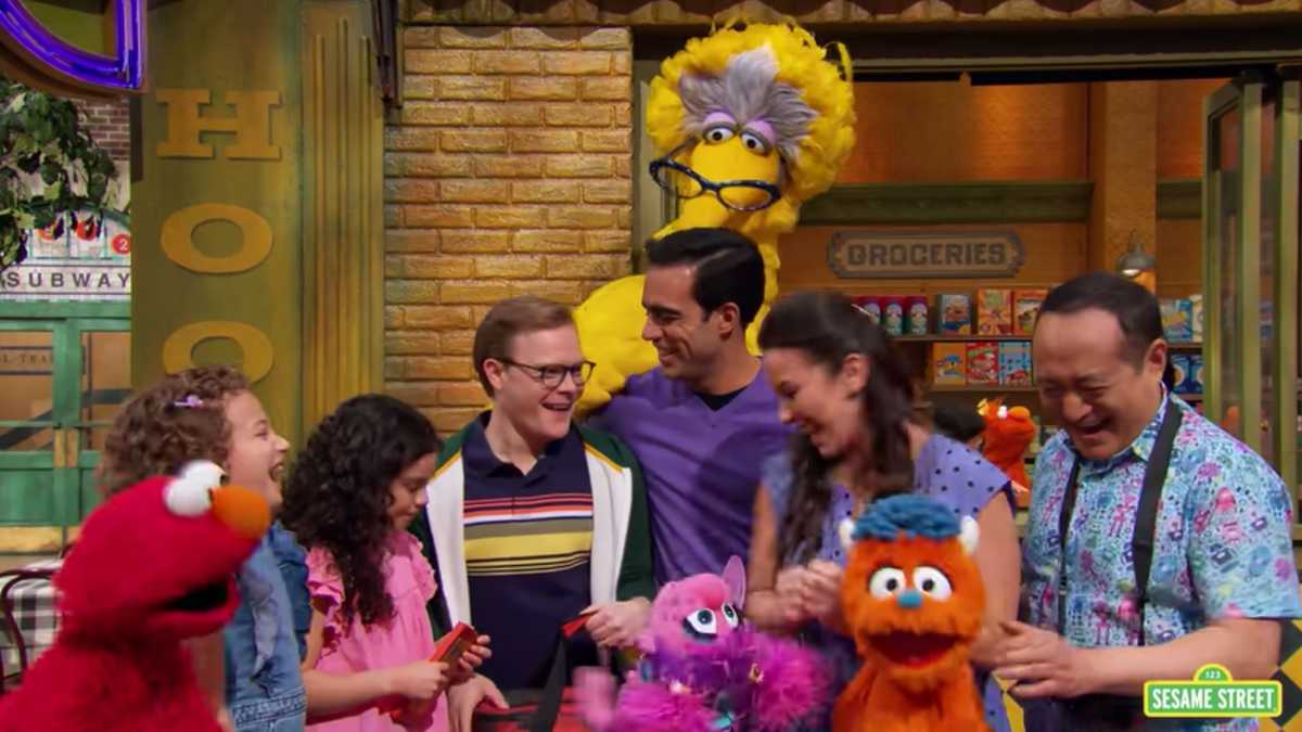 'Sesame Street' ﻿episode during Pride Month introduces family with two