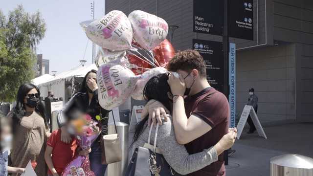 Mom and teen son finally reunite at border after 3 years apart - Vimarsana News
