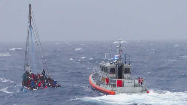 More than 100 migrants rescued from overloaded vessel before it hit sand bar in Florida Keys - Vimarsana News