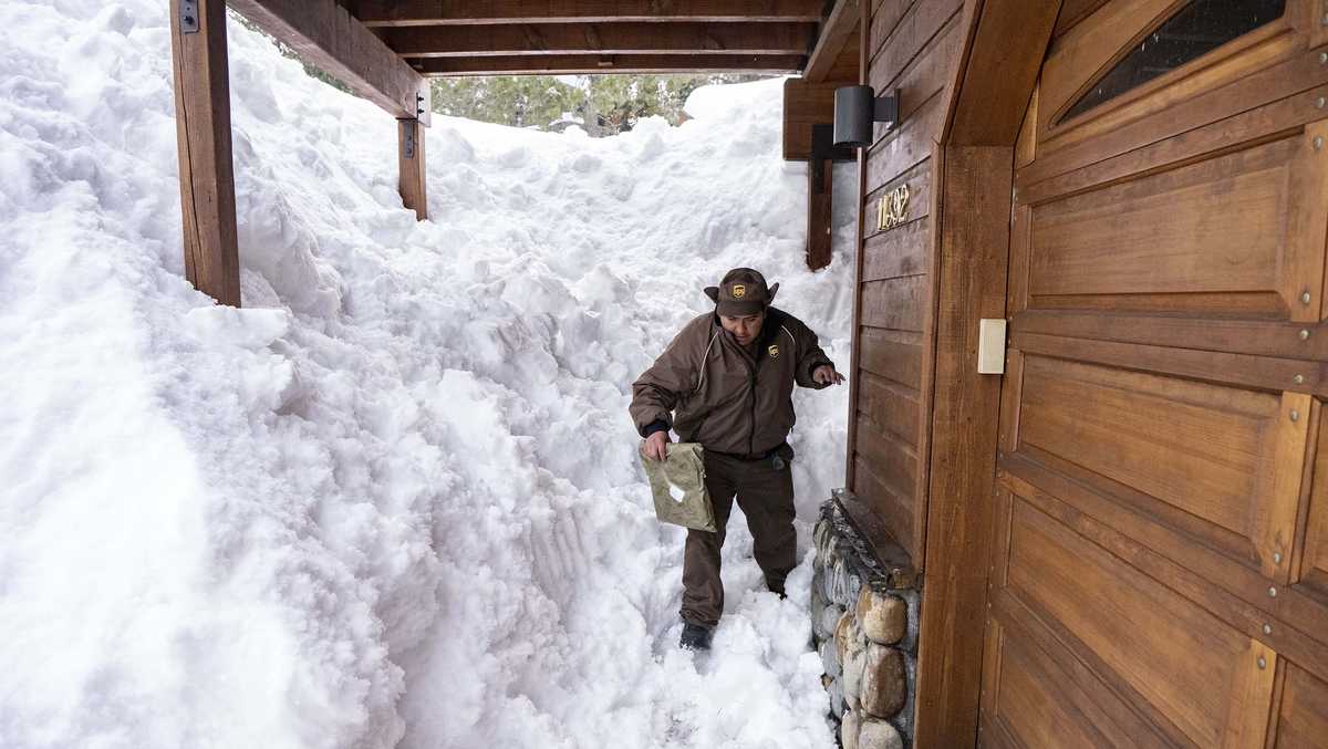 Residents in Southern California remain trapped by snow