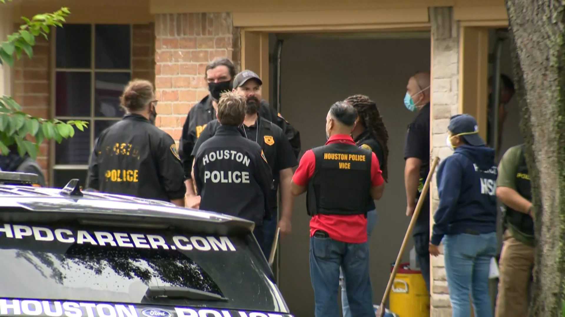 Police find more than 90 people in Texas home - Vimarsana News