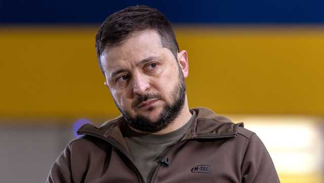 Zelenskyy's fleece sold for over $100,000 at Ukraine fundraiser - Vimarsana News