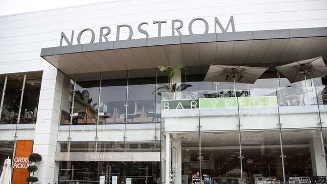 report at least 20 people involved in burglary at a nordstrom in los angeles