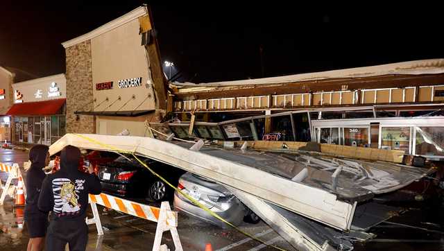 Severe weather rolls eastward after slamming Texas; 1 death reported - Vimarsana News