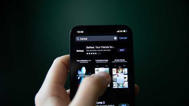 New social media app prohibits edited photos to encourage authenticity. Here's how well it's doing - Vimarsana News